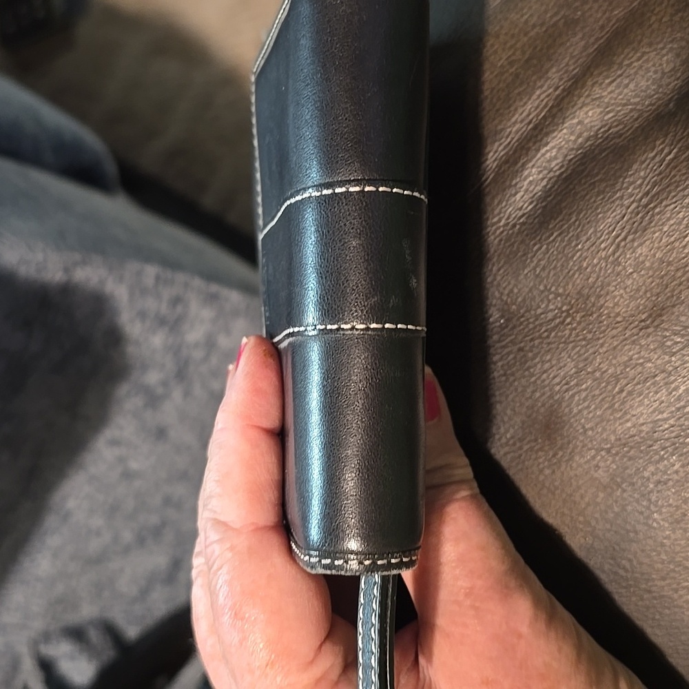 Coach Black Leather Compact Wallet with Key Ring Accent 4.75x3.25 Good Condition - Picture 10 of 13